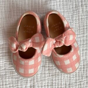 Janie and Jack Pink Gingham Sneaker- Like New- size 5 toddler